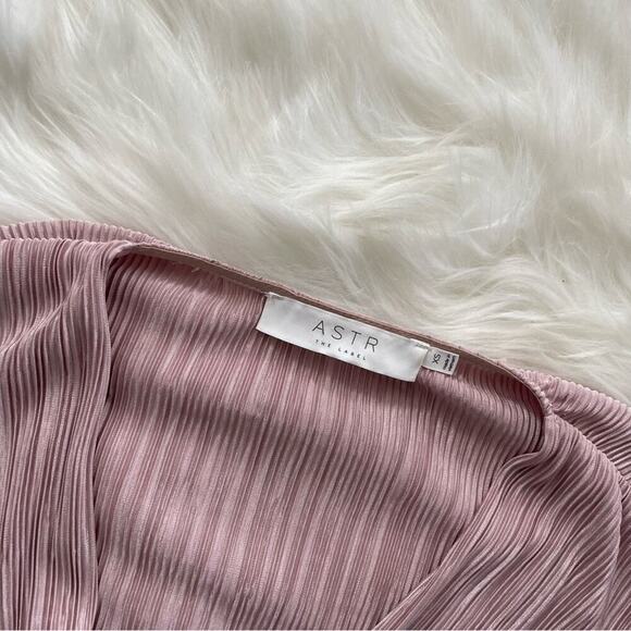 New Revolve ASTR the Label Deep Pleat Mauve Faux Wrap Bodysuit XS - Picture 7 of 8